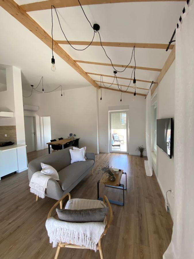 Twenty-Punat Apartments Екстер'єр фото